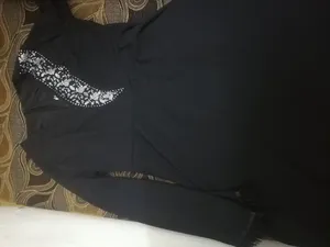 فستان أفراح مستعمل لبسه واحده فقط