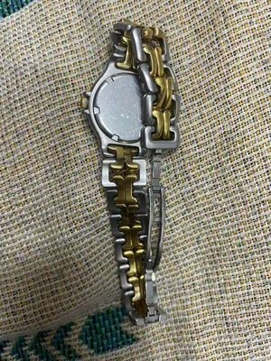 مجموعة ساعات نسائية مستعملة ماركات اصلية للبيع