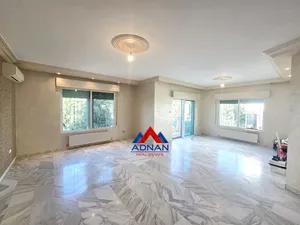 ارقى مناطق الرابيه شقه 200 متر طابق اول للبيع بسعر 105,000 دينار