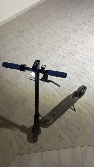 سكوتر للبيع ما فيه اي مشكله