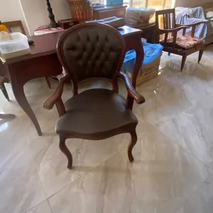 كرسي مدير فخم جلد لايستعمل إلا شهرين