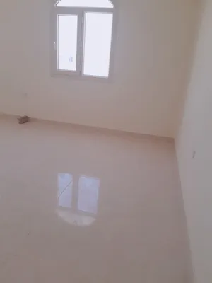 شقةواسعة للإيجار بمعيذر شاملة وبدون عمولة