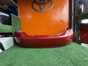طمبون خلفي تويوتا بريوس 2010-2015 اصلي مستعمل بحالة جيده موضح بصور Toyota Prius ياباني2010-2015
