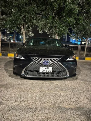 لكزس ES300h موديل 2021