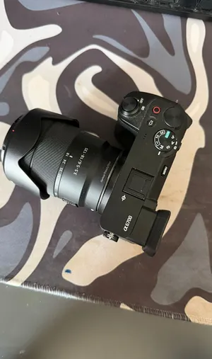 sony a6700 with 18-135 lens in very good condition.. considered brand new never used