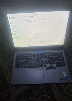 لابتوب وكمبيوتر