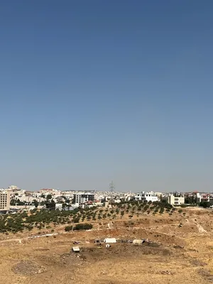 300 m2 5 Bedrooms Apartments for Sale in Amman Rajm Amesh