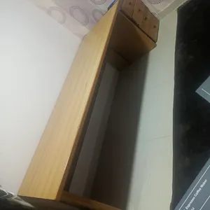 طاولة مكتب كبيرة بحالة الجديد مع وحدة ادراج 4 جوارير