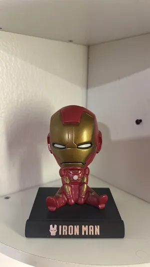 مجسمات marvel و باتمان (بدون كرتونه الا سبايدرمان و ديدبول) سعر الحبه 4 فينوم و كارنيج 4.5