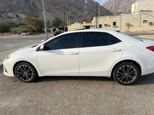 تويوتا كورولا 2015