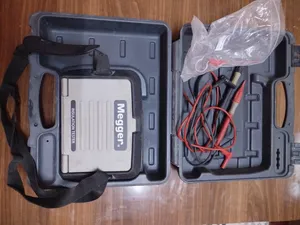 جهاز اختبار مقاومة العزل الكهربائي للجهد العالي والمتوسط والمنخفض (Megger Insulation Tester)