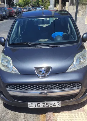 peugeot 107 2012 للبيع نظيفة جدا استعمال خفيف