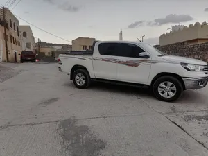 هايلوكس 2016 بصبغ الوكاله مطلوب 7300 غير قابل
