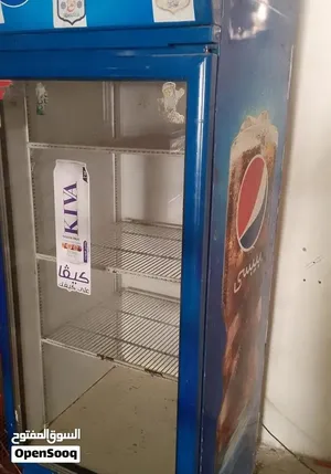 ثلاجه ببسي التبيرد تبعها ممتاز جدا وعالفحص مع روفوف حديد ممتازات جدا للبيع بسعر مغري