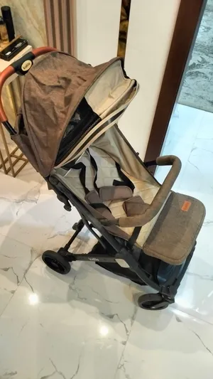 عربة أطفال