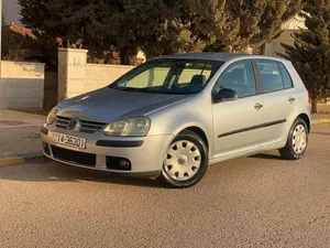 فولكس فاجن موديل 2007 MK5 كرت ابيض فل كامل محرك 1600CC قوي واقتصادي جدا بسعر مغري