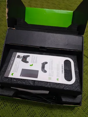 xbox series x  1 تيرا  معاه يدين وجميع ملحقاته