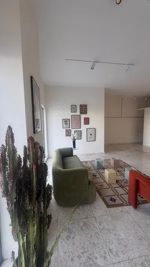 محل للايجار في العذيبة / Shop For Rent In Azaiba