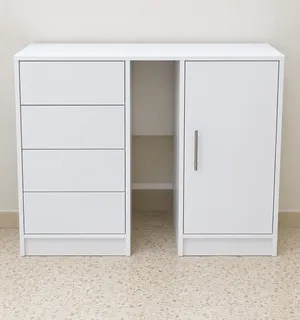 طاولة غرفة نوم جانبية / تسريحة