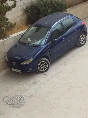 بيجو 206 موديل 2003 كحلي هاتشباك مستعمل مرخص مع تأمين وجنوط