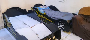 جوربايات  اطفال وحده مكسوره والثانيه مابيها شي