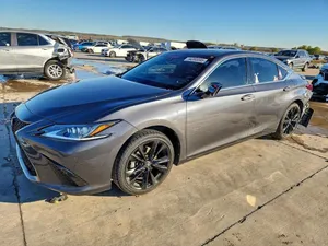 Used Lexus ES in Sharjah