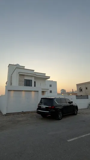 للبيع ارخص فيلا راقية و مستقله فالعامرات الخامسه