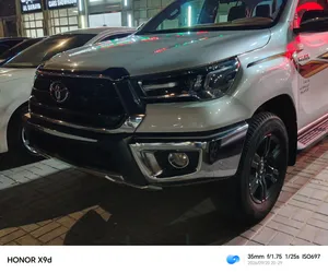 هايلوكس موديل 2025 SR5 للبيع