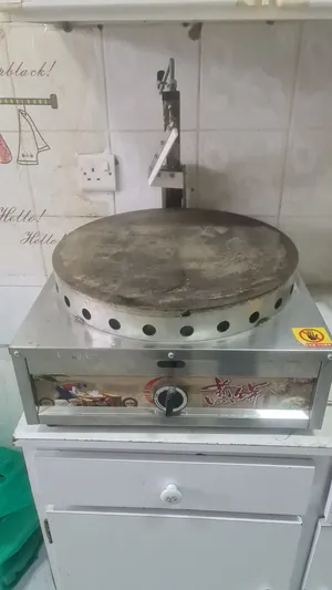 صانعة كريب على غاز