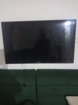 سامسونج اصليه 40 بوصة اقراء الوصف تشري اتصل