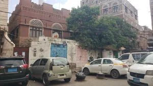 Building for Sale in Sana'a Bayt Baws