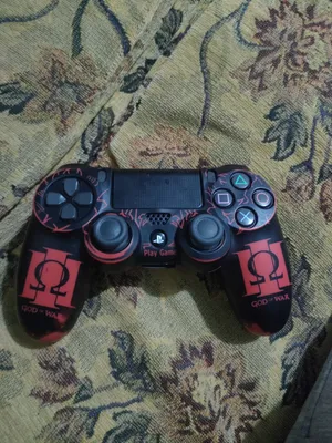 دراع بلايستيشن 4 اصلي ps4 controller مع جراب god of war
