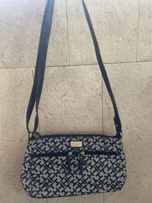 شنطة Tommy Hilfiger hand bag