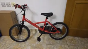 Decathlon Btwin choldren bicycle   16 inches alloy steel used for 6 years and 120cm tall kids