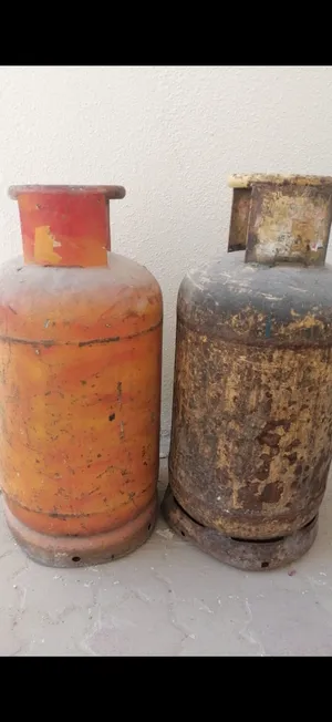 للبيع سلندرين غاز مستعملين بحالة جيدة  Two used gas cylinders in good condition