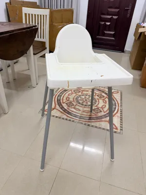 كرسي طعام للأطفال