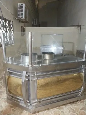 عدة مطعم شعبي