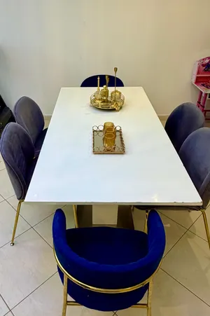 طاوله طعام بحاله جيده