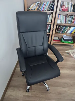 للبيع كرسي مكتب أسود مستعمل