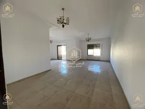 شقة / للايجار / واسعة / 3نوم / مطلة / خلدا / 220 متر