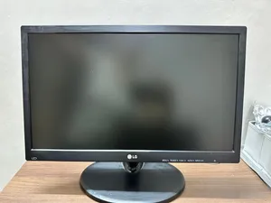 شاشة LG 18.5 بوصة بحالة ممتازة جداً (للبيع)