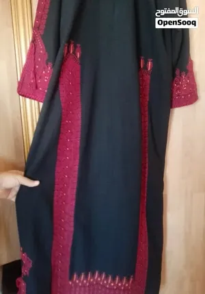ثوب تطريز يدوي بسعري مغري جدا