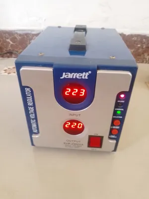 للبيع: منظم كهرباء احترافي (Voltage Stabilizer) Jarrett – قدرة 2000 واط