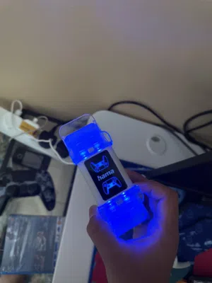 Controller charger works only on ps5 controllers   شاحن يدات بليستيشن 5