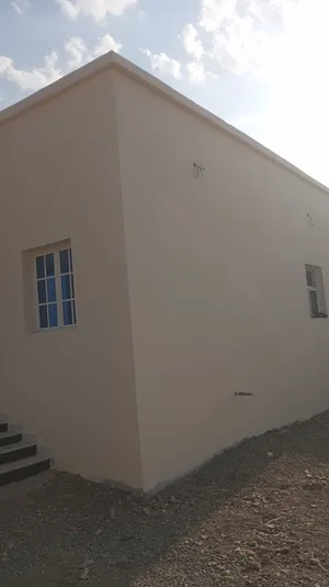 بيت للبيع بنظام شقة في صحار