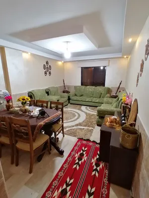 شقه مفروشه موقع مميز ومدخل خاص