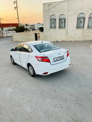 تويوتا يارس 2015