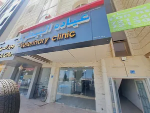 محل للايجار الخوض شارع مزون/Shop for rent in Al Khoud Mazoon Street