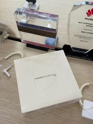 Huawei pura 80 ultra 16Ram 512GB
