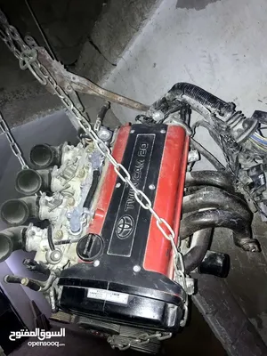 معو بيان جمركي ومعو جدلت الكهرباء معو الكمبيوتر ماشاء الله مش ناقصه اشي